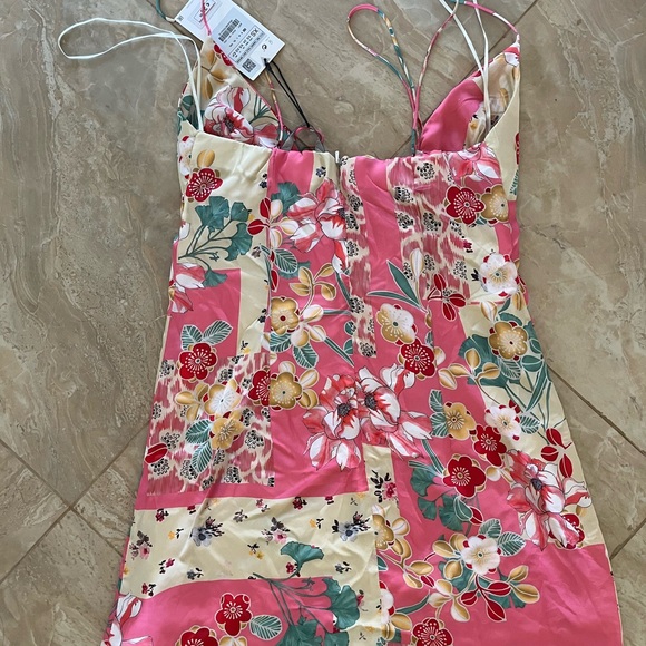 Women’s Zara Mini Dress - Picture 2 of 2
